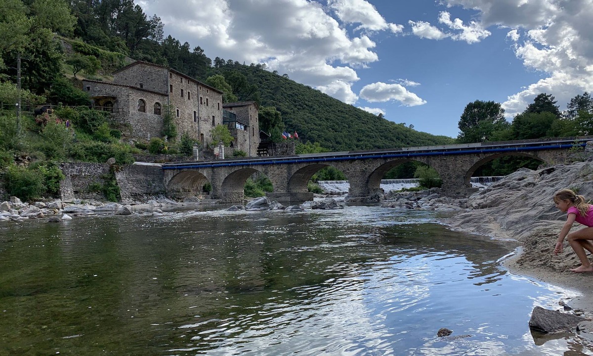 Anduze Apartment | Charming air-conditioned studio in the Cévennes