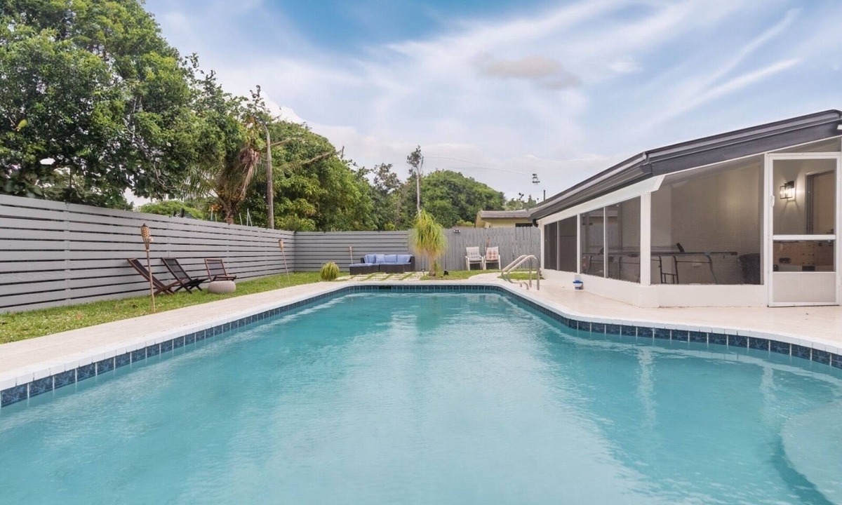 Miramar House | Charming and Amaizing Home with Pool in Miramar