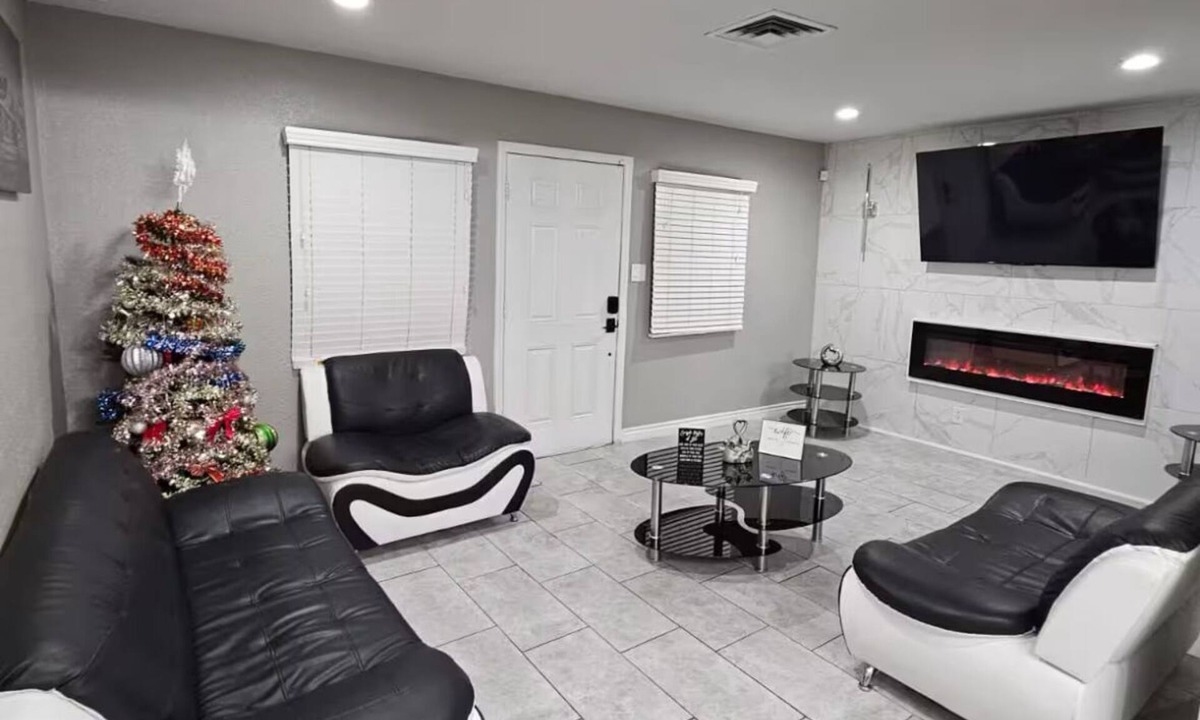 Downtown Las Vegas House | Charming and Cozy Place
