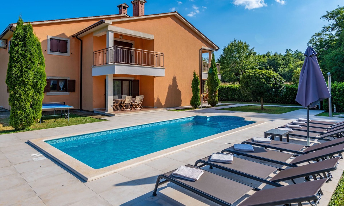 Santalezi Villa | Charming and ideal for 10 vacationers
