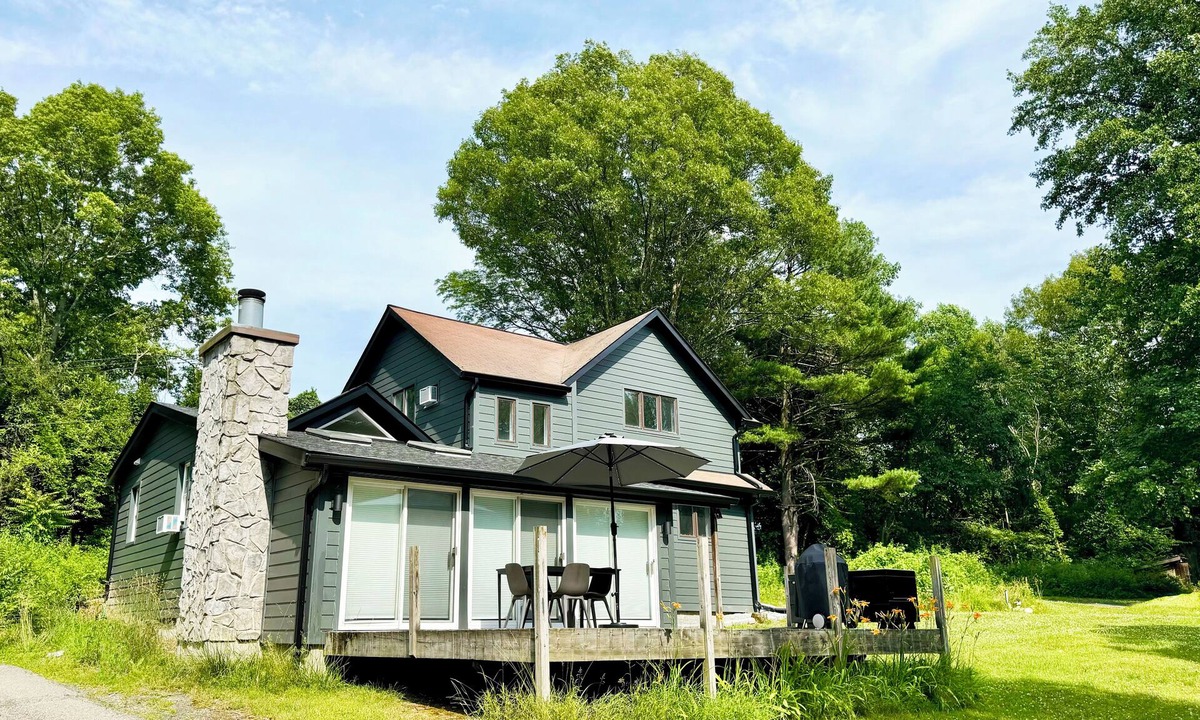 New Windsor House | Charming and private 3-bedroom home – minutes from West Point and Bear Mountain!