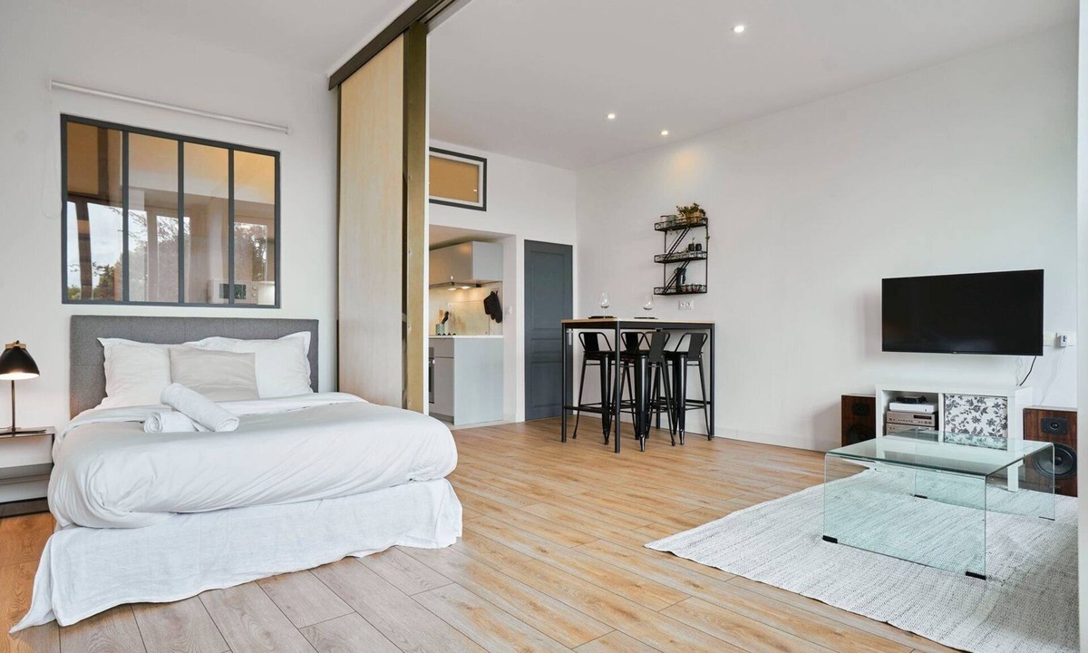 La Madeleine Apartment | Charming and quiet apartment on the main boulevard