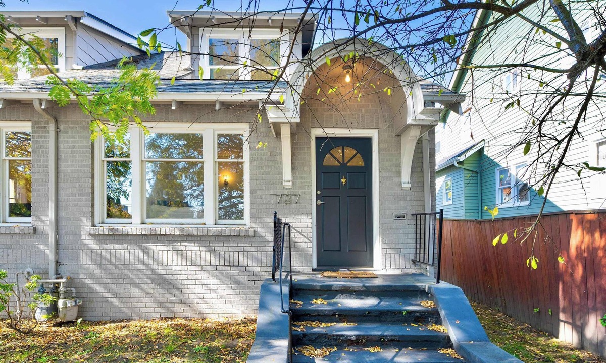 Stevens Condo | Charming and Spacious 3Beds3Bath Seattle Townhome