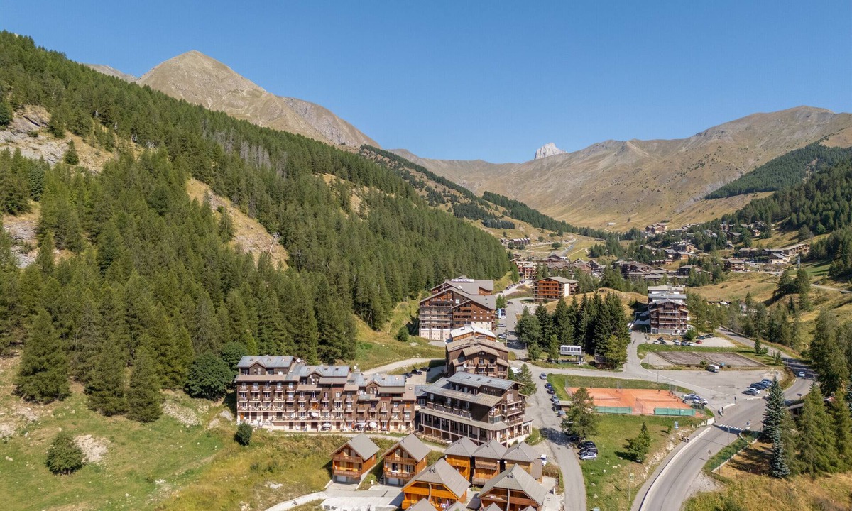 Marcoux Apartment | Charming Apart for 5 near the ski slopes