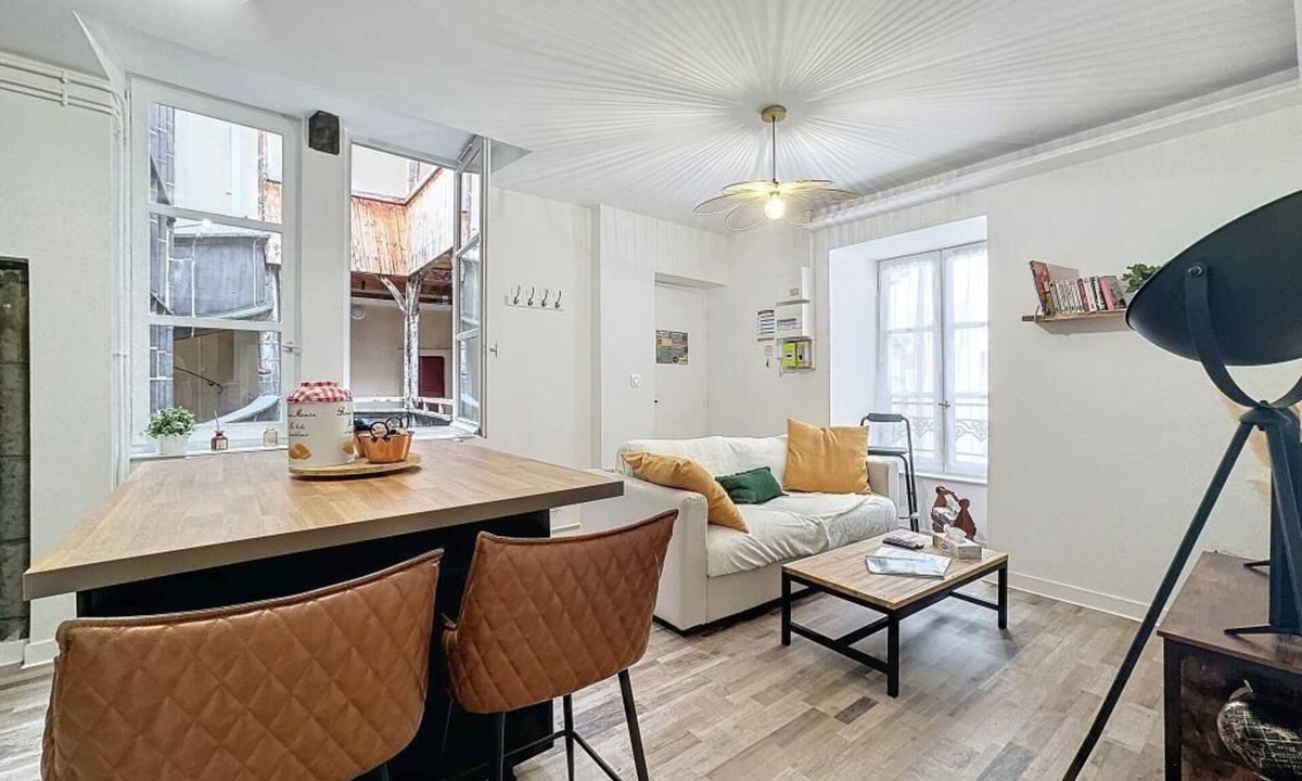 Clermont-Ferrand Apartment | Charming apartment Montferrand 5 pers