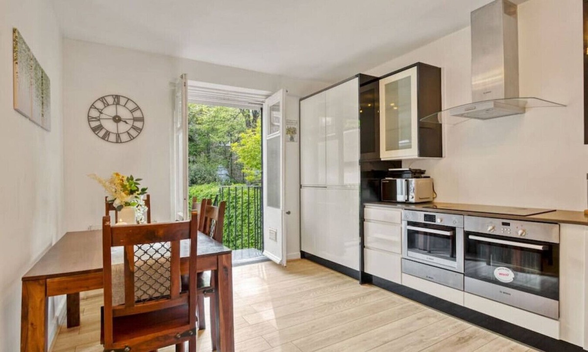 Earl's Court Apartment | Charming Apartment Earls Court