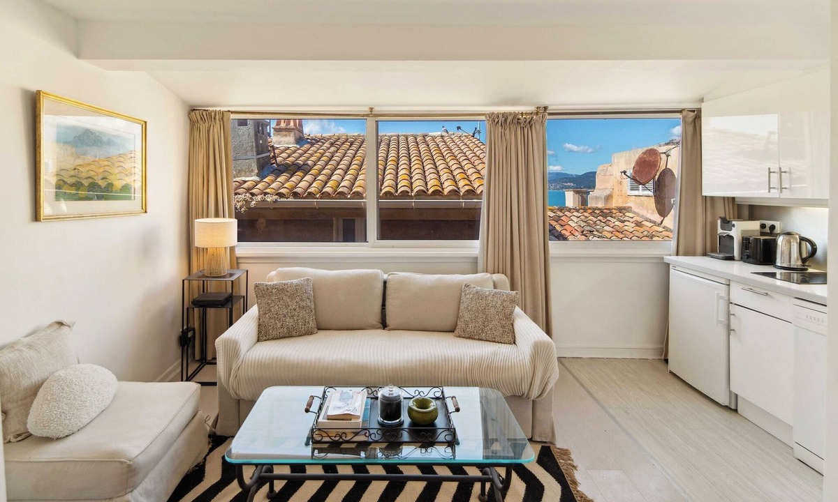 Old Town Apartment | Charming apartment - AC 2BR- 4P - Saint-Tropez