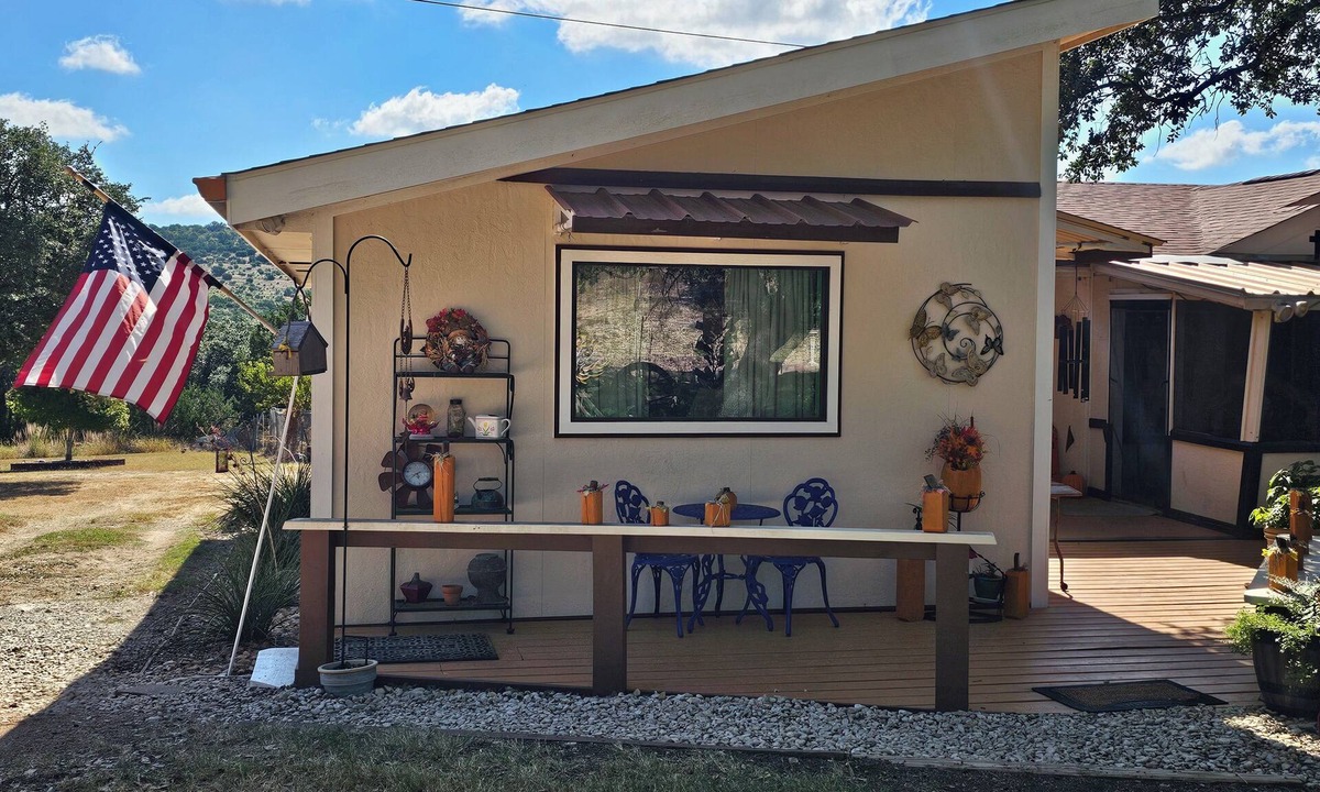 Blanco Apartment | Charming apartment centrally located in the Texas Hill Country