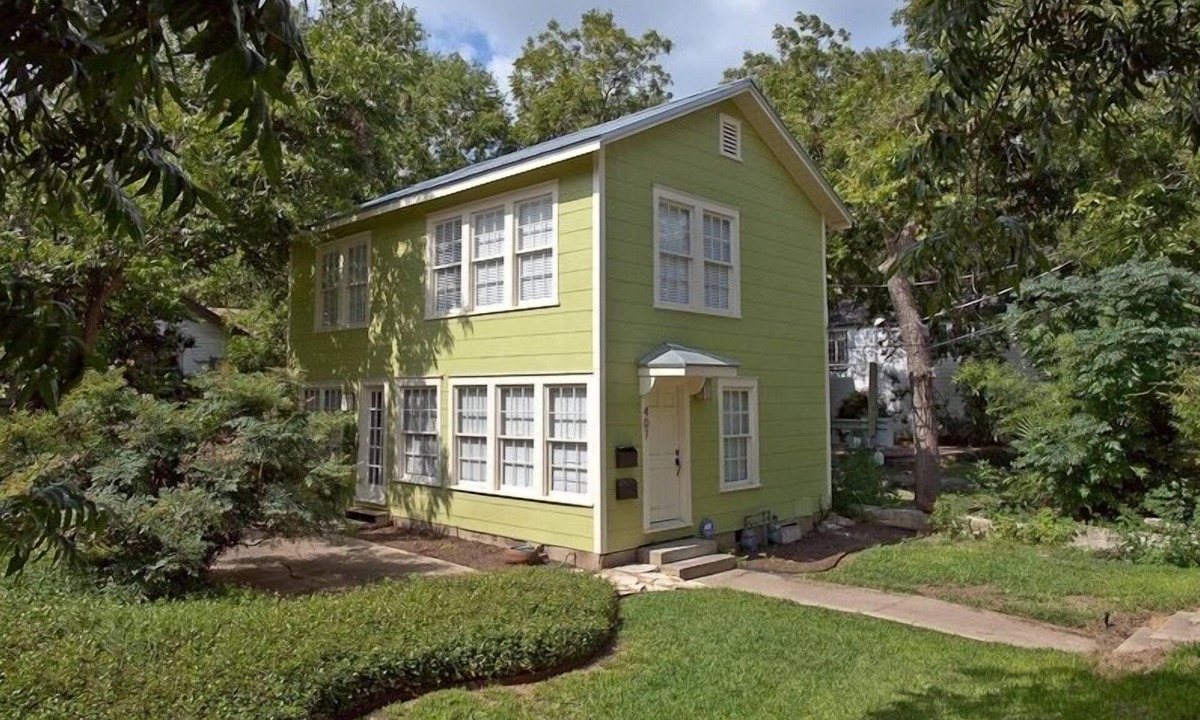 North University House | Charming Apartment In Central Austin
