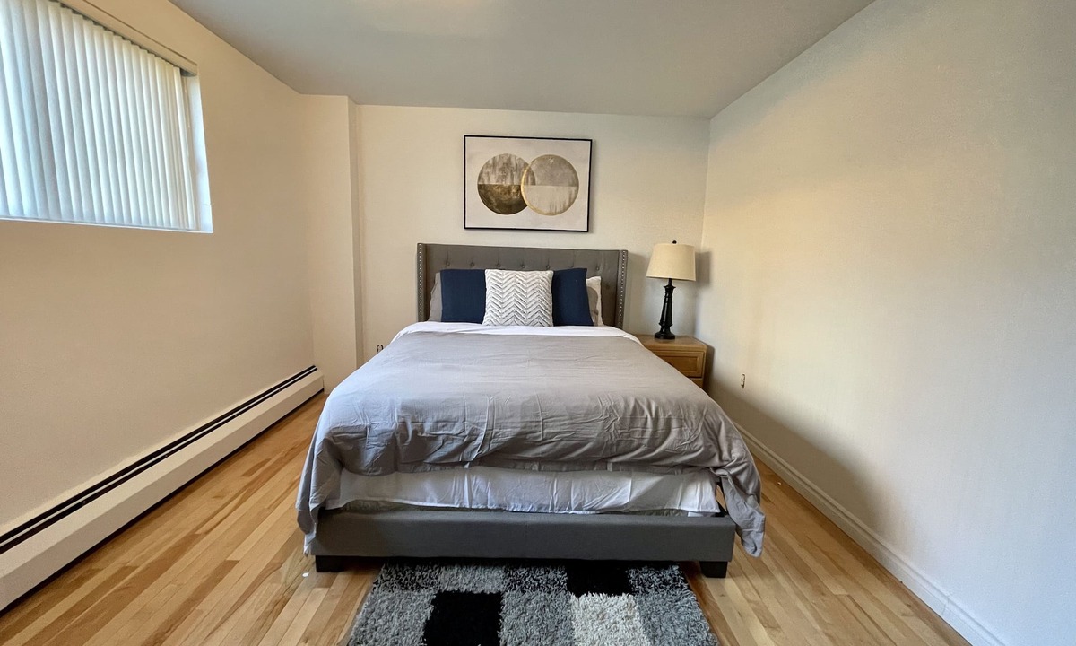 Laval Apartment | Charming apartment in Laval