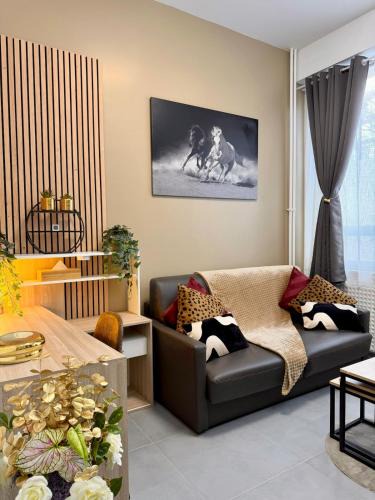 Croulebarbe Apartment | Charming Apartment in Paris Center Metro 6 Glacière & M7 Les Gobelins