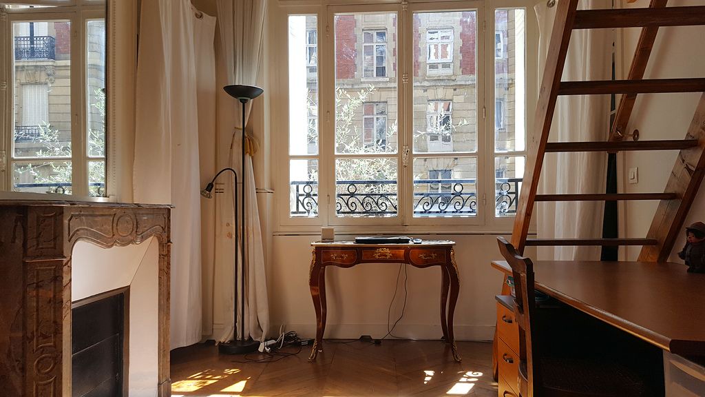 Quartier de la Plaine-de-Monceaux Apartment | Charming apartment near the Arc de Triomphe.