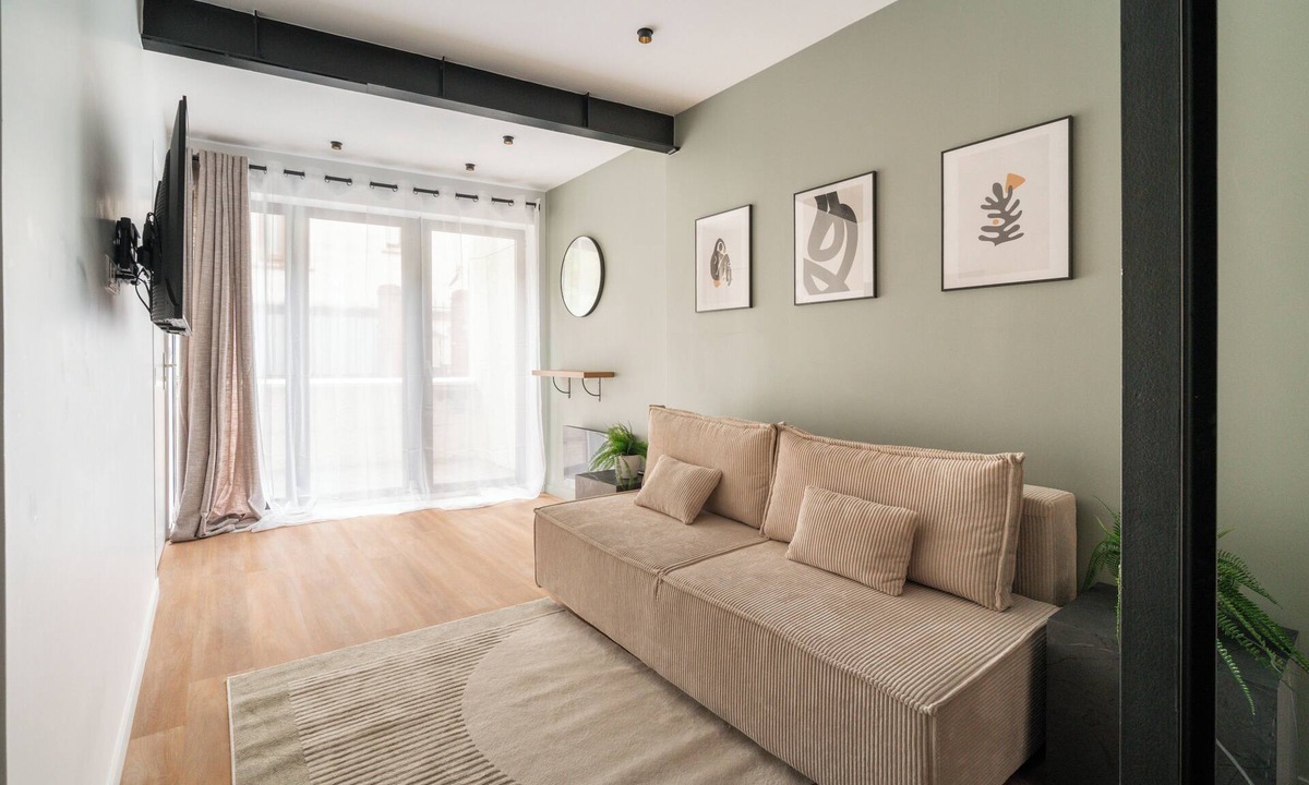Quartier des Grandes-Carrieres Apartment | Charming apartment with AC in Paris