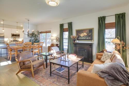Appomattox House | Charming Appomattox Home: Half-Mi to Main Street!