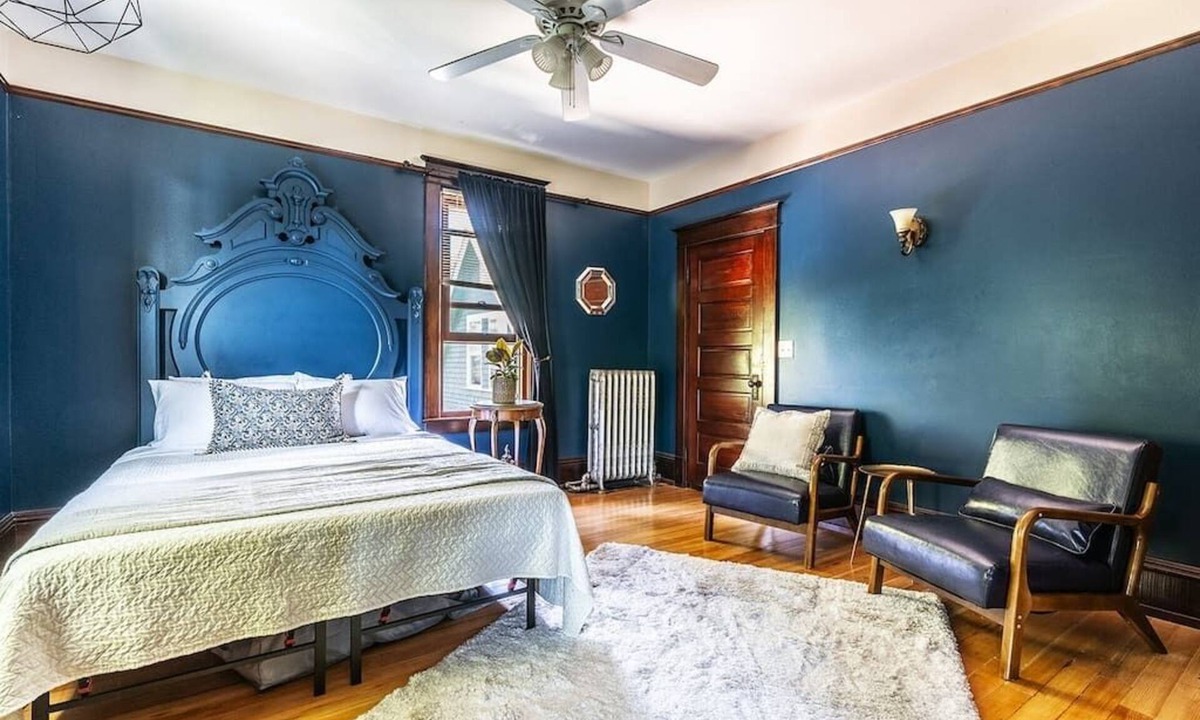 Broadway Hotel | Charming B&B Studio in Capitol Hill Room 1