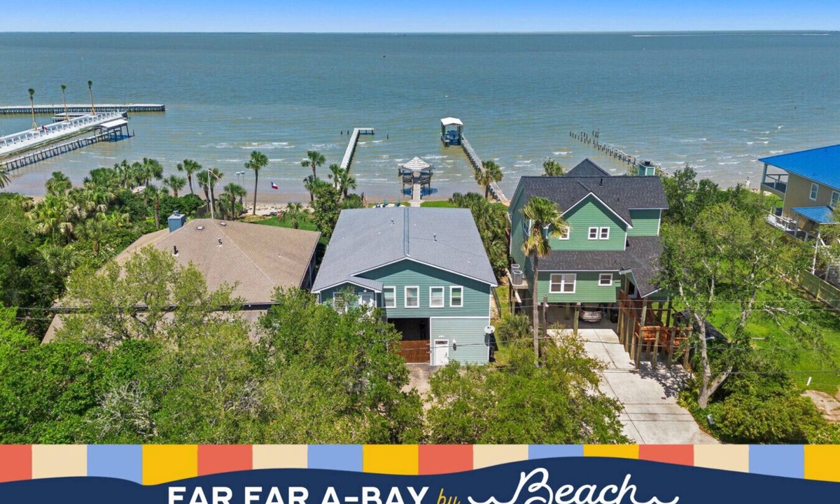 San Leon House | Charming Bayfront Home w/Pool, Pier, and Firepit