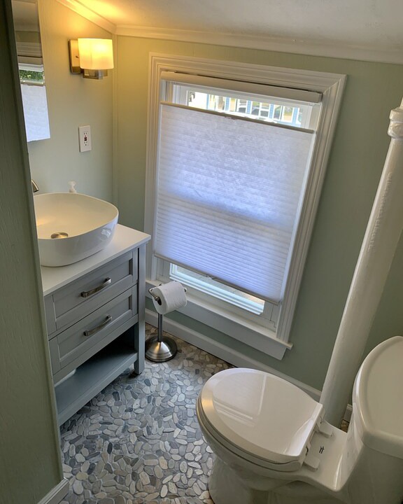 Old Lyme Cabin | Charming Beach Cottage