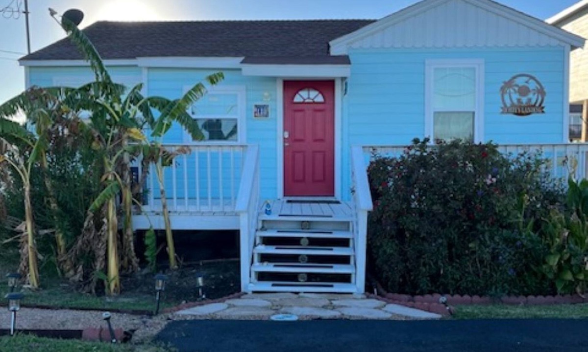 Rockport House | Charming beach cottage in Rockport - Bobby's Landing