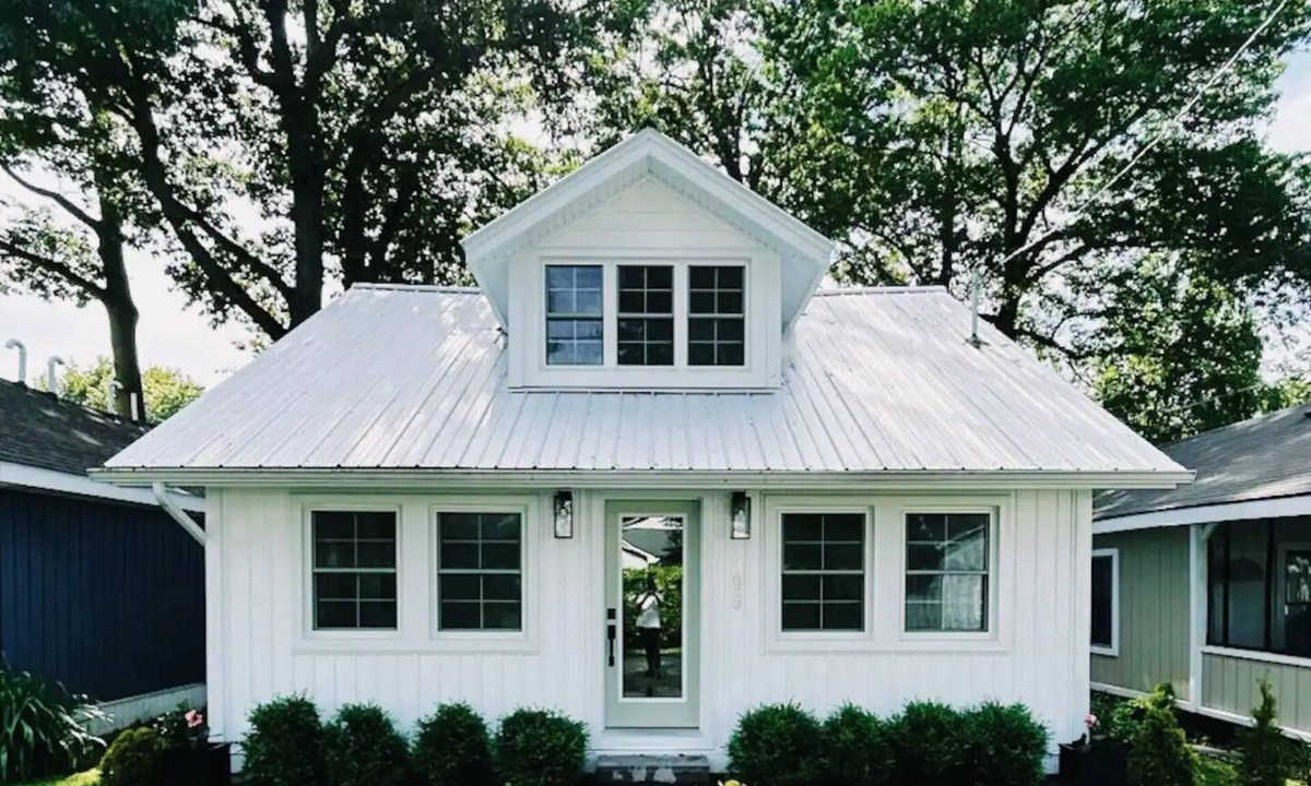 Crystal Beach Cottage | Charming Beach House Minutes From Beach