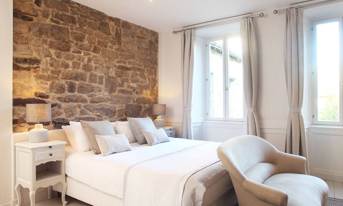 Guemene-sur-Scorff Bed & Breakfast | Charming Bed and Breakfast Central Brittany Bedroom ONE