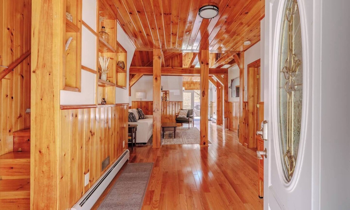 Williamstown House | Charming Berkshire Retreat-Minutes to Williamstown