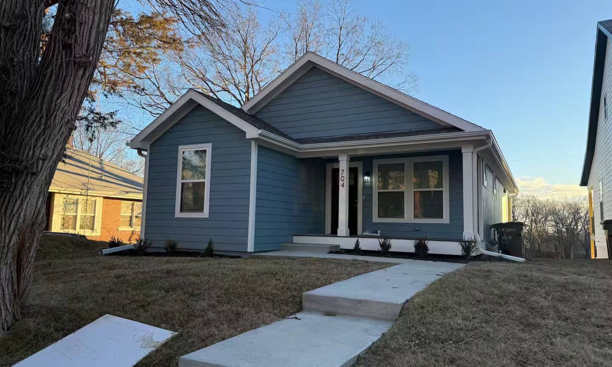 Atchison House | Charming brand new home! Walk to everything!