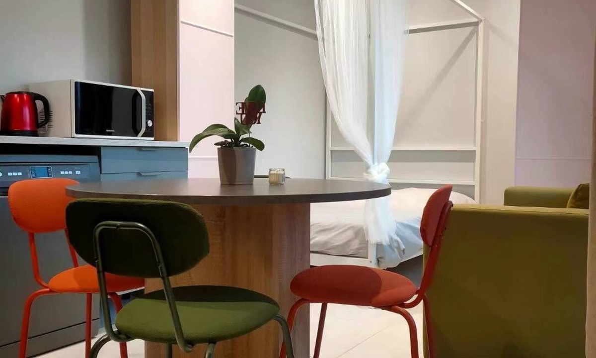 Audenge Apartment | : Charming, Bright, Air-Conditioned Studio