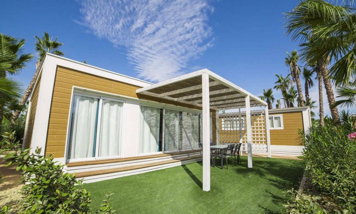 Crevillente House | Charming Bungalow for 2 with Terrace