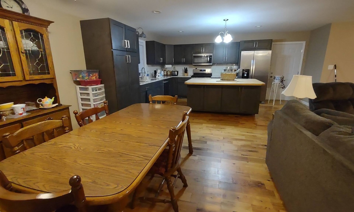 Byrnes Mill House | Charming Byrnes Mill Retreat with WiFi & Fenced Backyard.