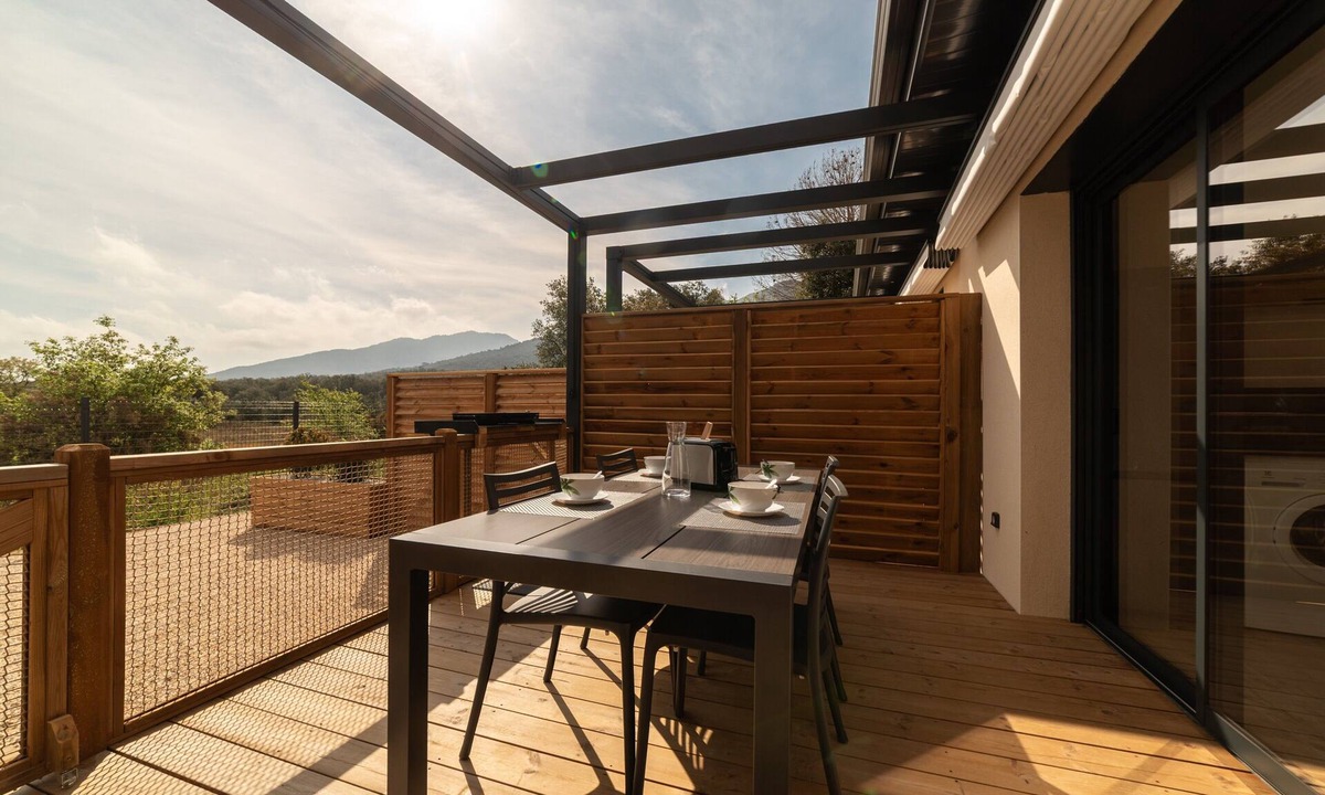 Sorede Cottage | Charming 'Côté Nature' Cottage with Mountain View, Wi-Fi & Air Conditioning