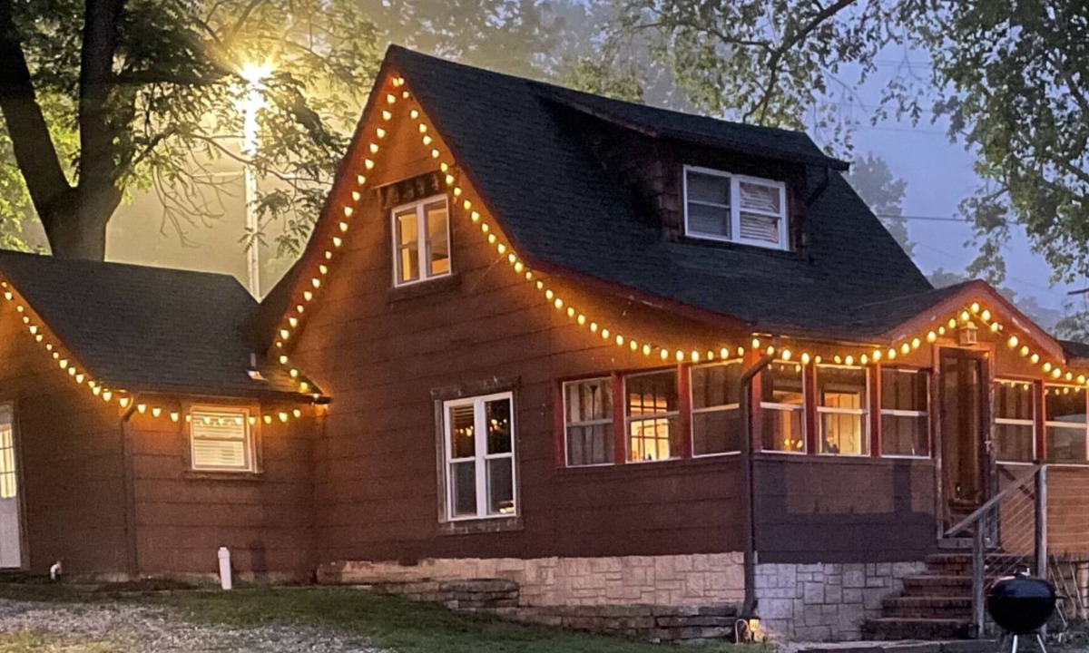 Branson Cabin | Charming Cabin On Taneycomo Lake - Cabin 1 - Historic Ozarks Cabin