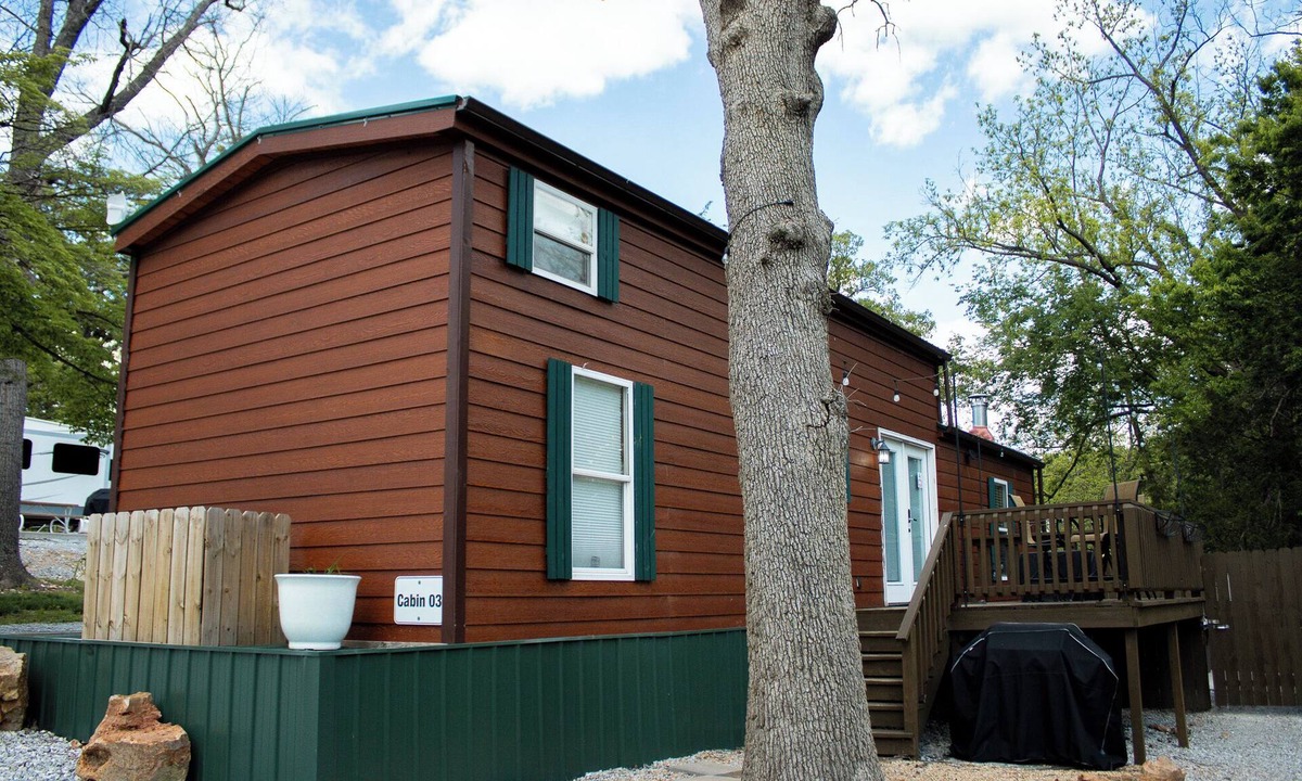 Fidelity Cabin | Charming Cabin + Pond View + Hot Tub