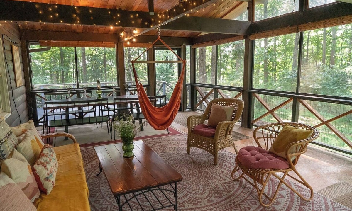 Pratts Cabin | Charming Cabin Retreat Near Shenandoah w Wi-FI