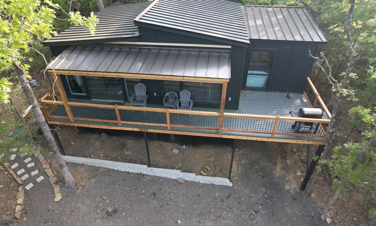 Cleveland Cabin | Charming cabin with AC and WiFi in delightful Cleveland