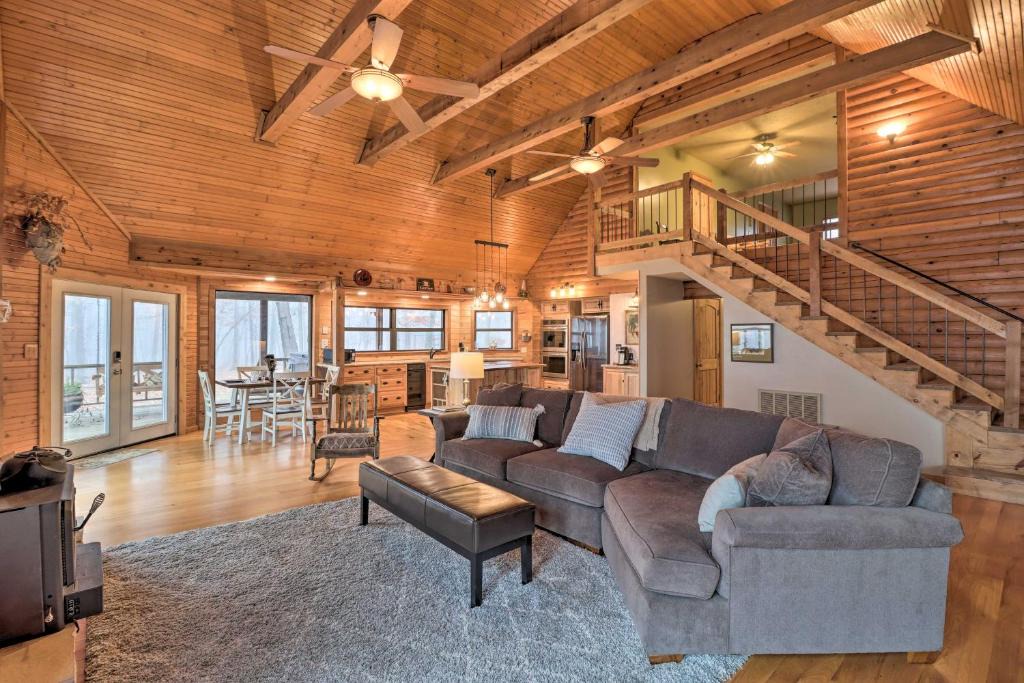 Mt. Sherman House | Charming Cabin with Hot Tub, Fire Pit and Views!