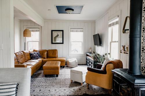 Pepin House | Charming Cabin with Hot Tub & Fire Pit