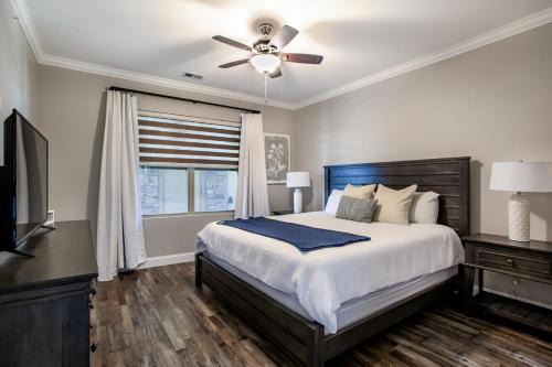 Townsend House | Charming Cades Cove Condo - Community Amenities