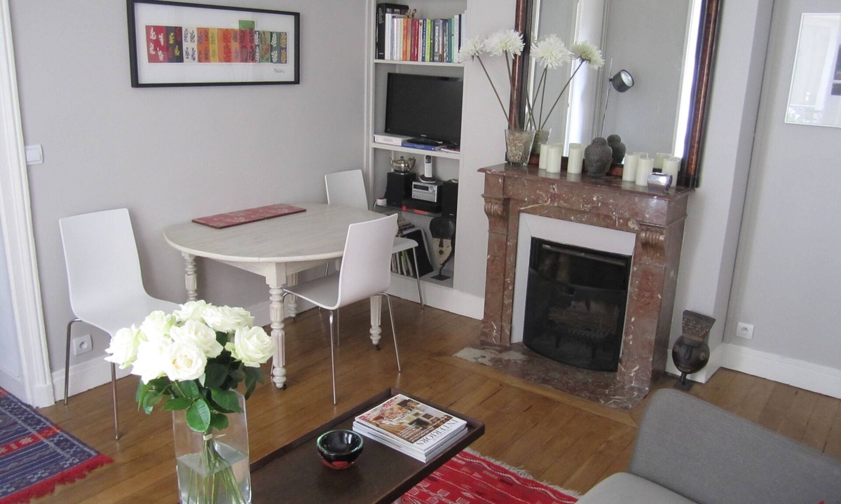 Porte-Saint-Martin Apartment | Charming Canal Saint Martin 2 Bedroom Apartment-Central Location.
