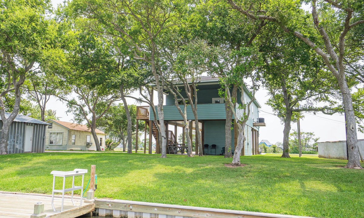 Cedar Lane House | Charming Caney Creek Getaway - 3 Bedrooms, 2 Bathrooms. Private Pier