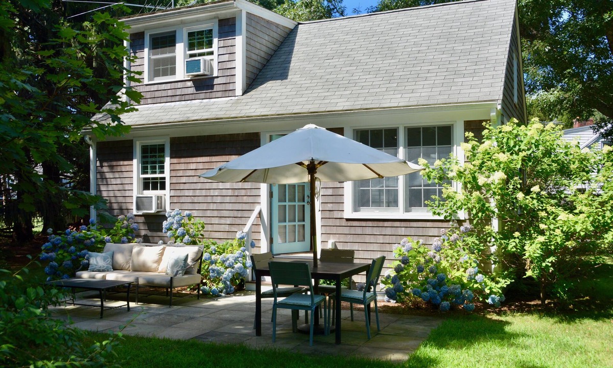 Duxbury Cottage | Charming Cape Cod cottage. Great location for World Cup Matches reserve now!
