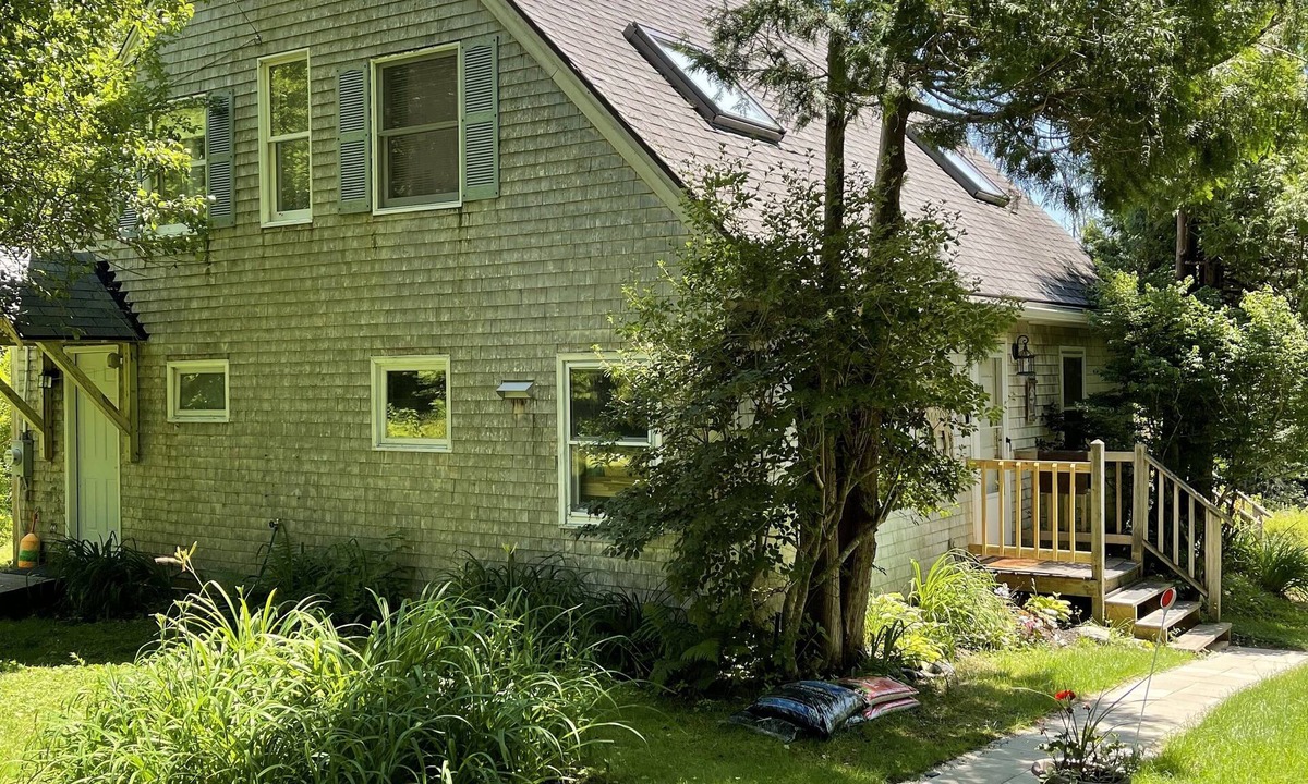 Stockton Springs House | Charming cape style beachfront home on Penobscot Bay