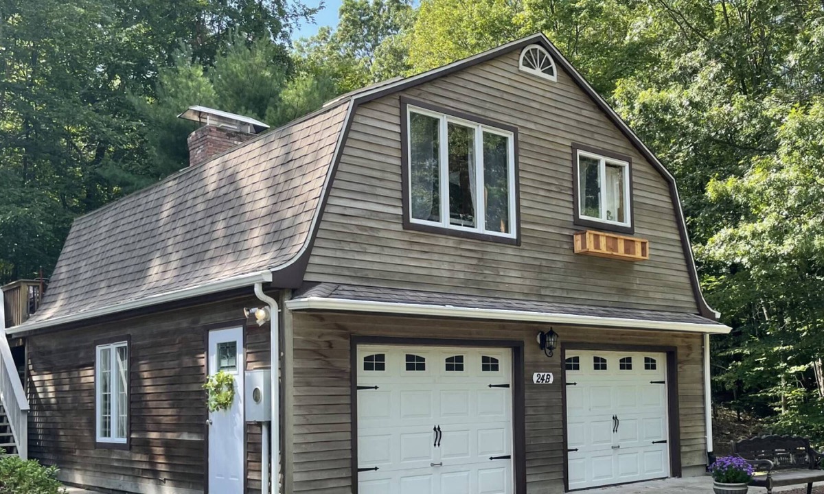 Seymour Cottage | Charming Carriage House