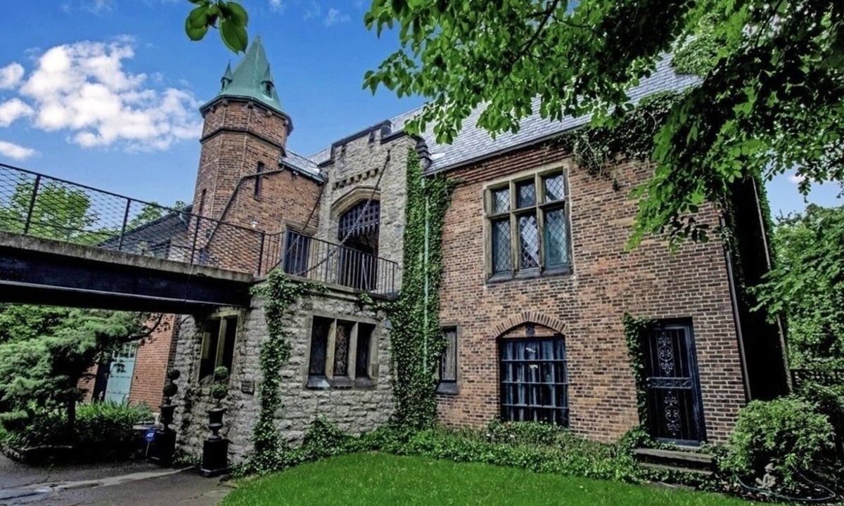 Bryant Other | Charming Castle in the Heart of Buffalo