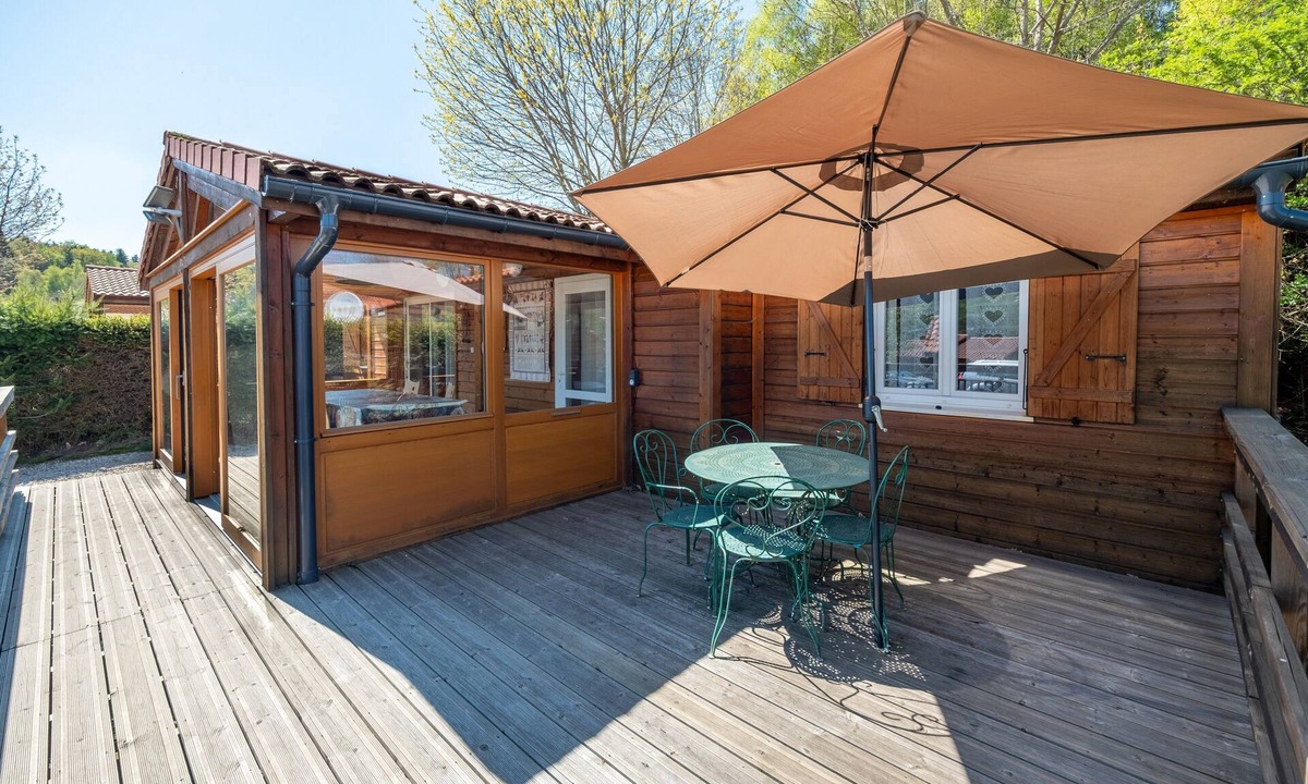 Corcieux Ski Chalet | Charming Chalet “Le Sotré” with Private Terrace, Garden, and Wi-Fi