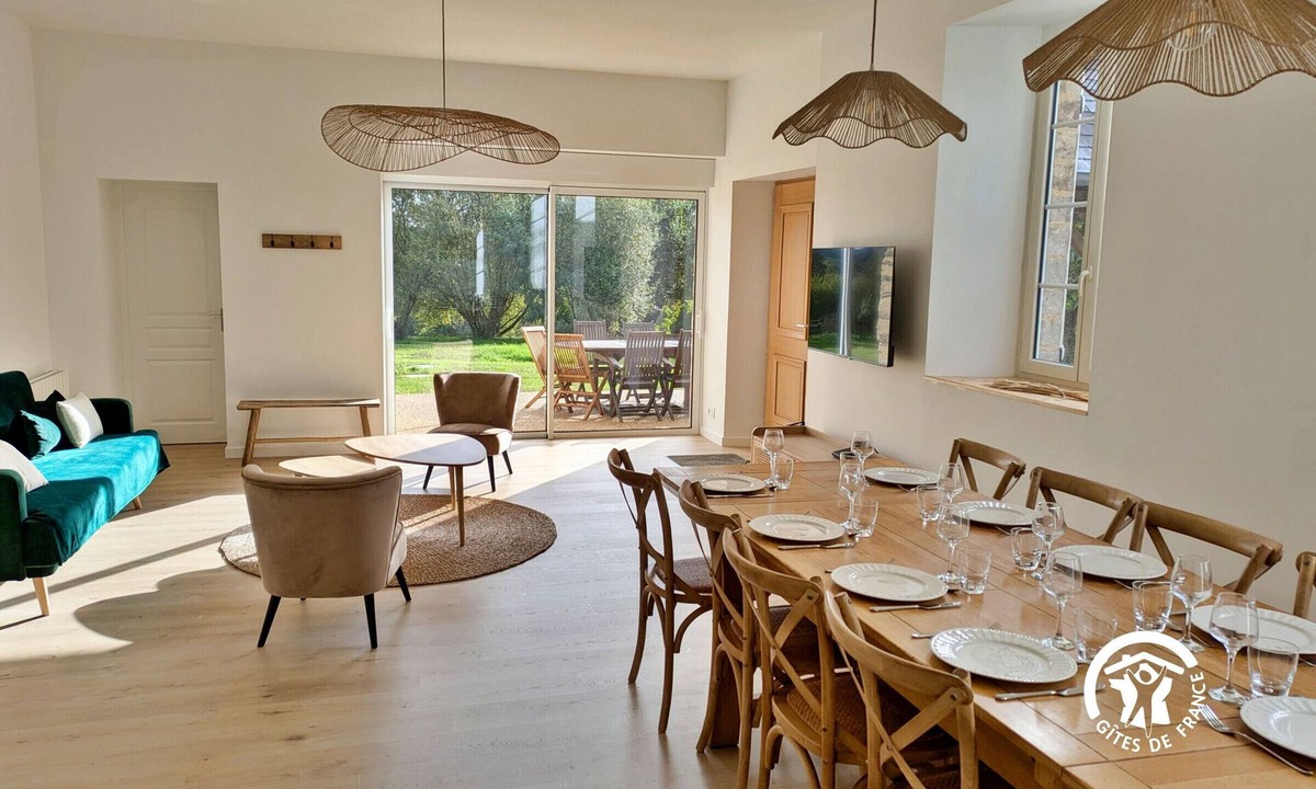 Saint-Denis-d'Anjou Cottage | Charming countryside house for 9 guests in Saint-Denis-d'Anjou
