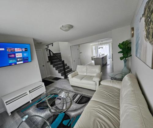Regina Villa | Charming comfortable 3-bedroom home in Regina