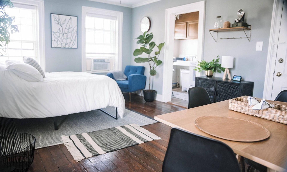Leesburg's Old and Historic District Apartment | Charming condo in Walkable Downtown Leesburg