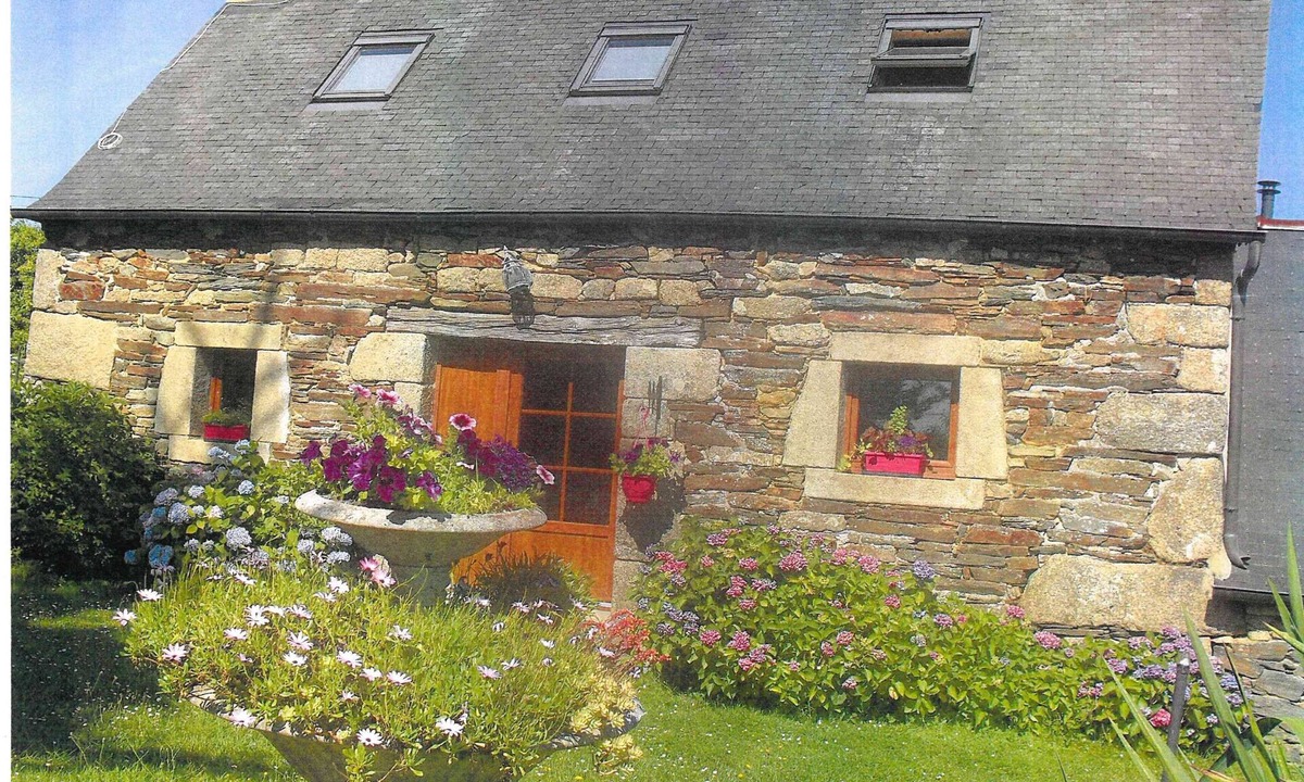 Tredrez-Locquemeau House | Charming cottage. Sea View Garden