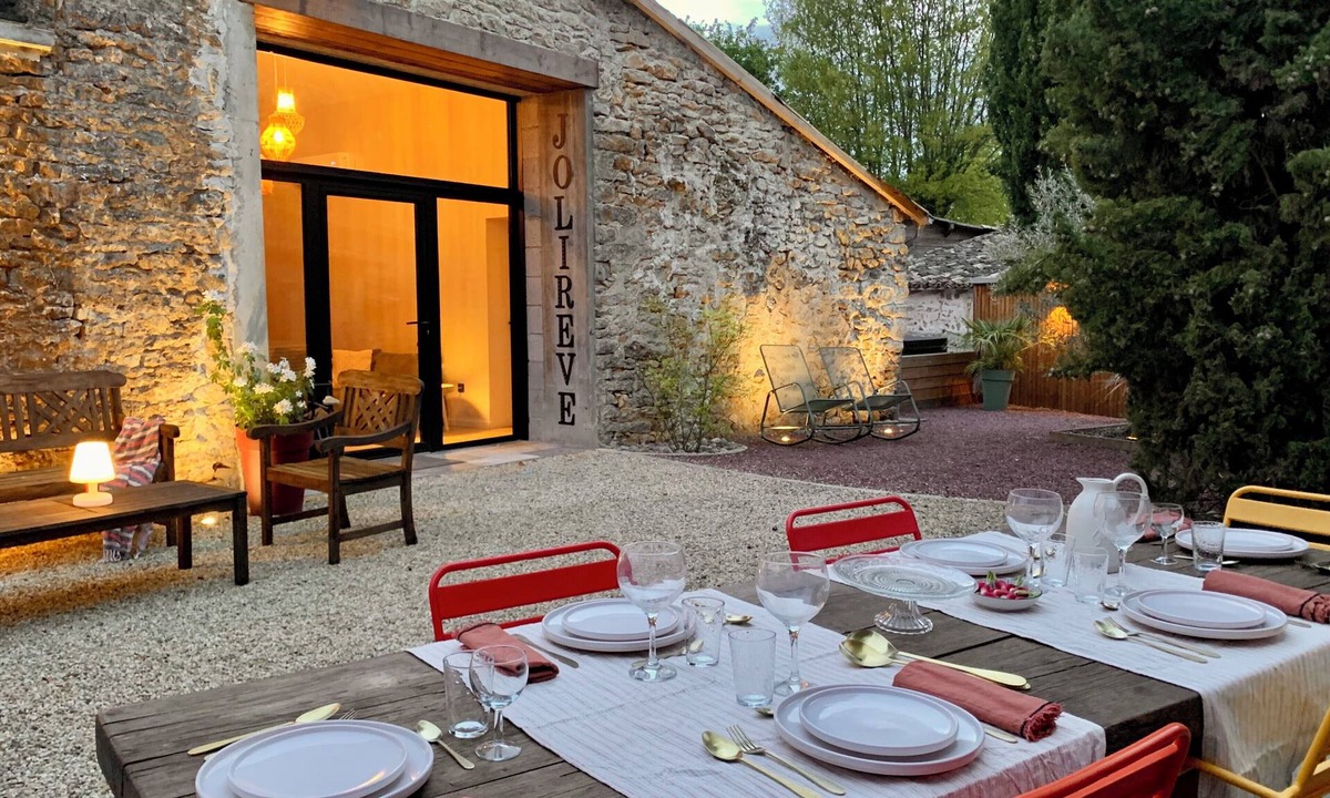 Celle-Levescault House | Charming Cottage 4* Spa & Activities - Luxury, Comfort & Nature near Futuroscope