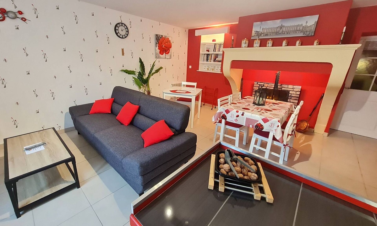 Choloy-Menillot Cottage | Charming cottage with parking - 2 guests in village center